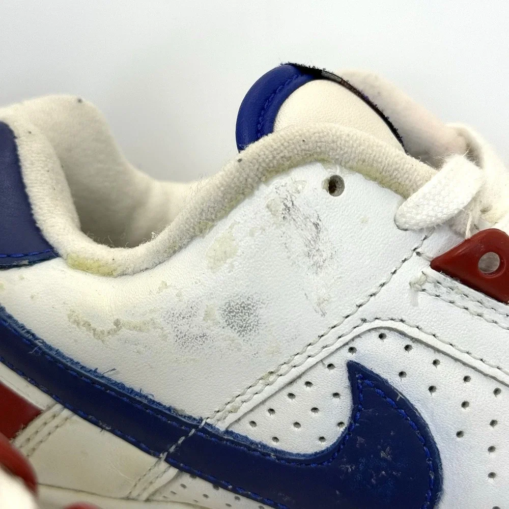 Nike smoke pet